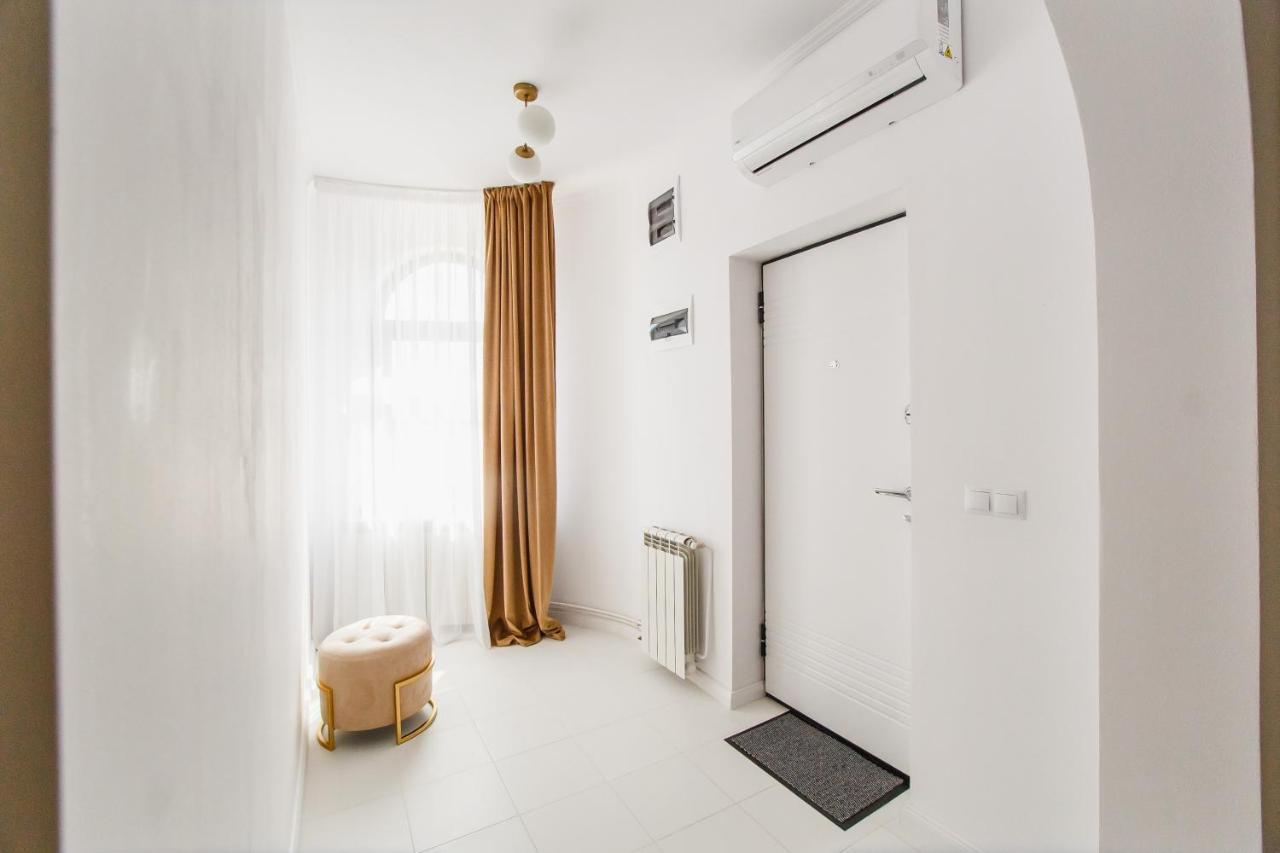Rya Residence Oradea Exteriör bild